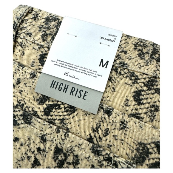 Kancan High Rise animal/snake print shorts Medium NWT - Picture 3 of 5